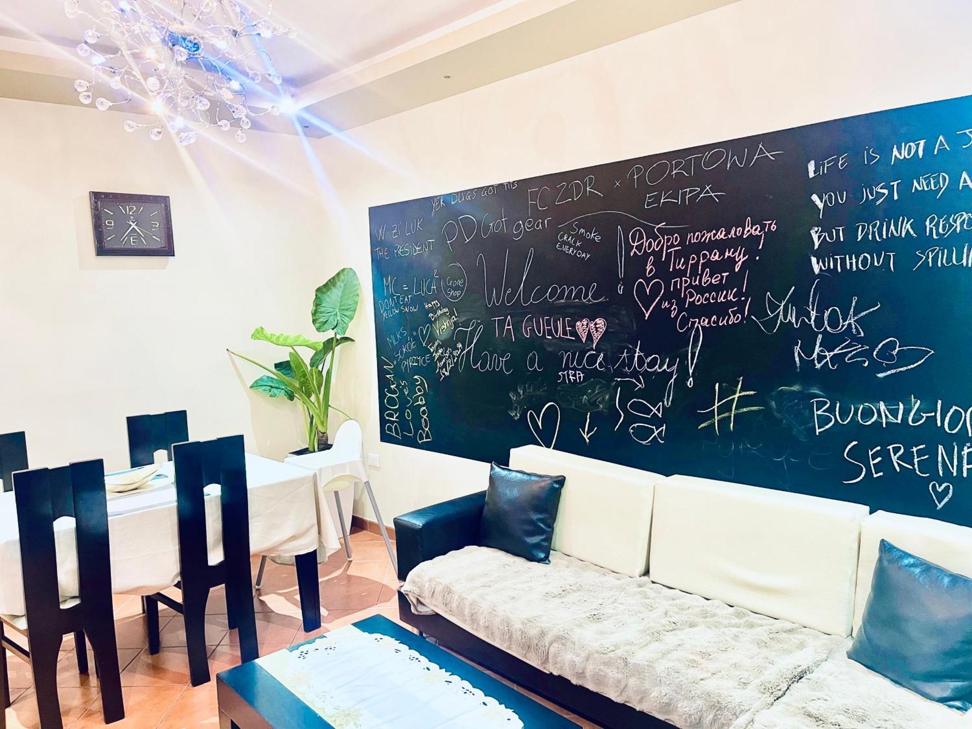 City Center Apartment Galeria 티라나 외부 사진
