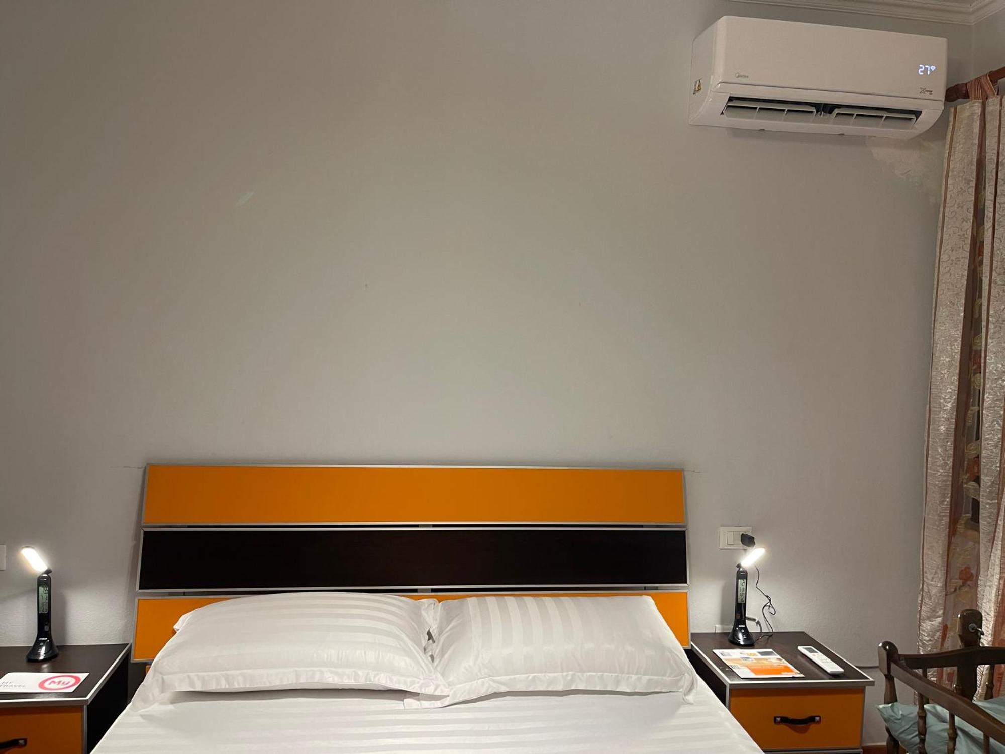 City Center Apartment Galeria 티라나 외부 사진