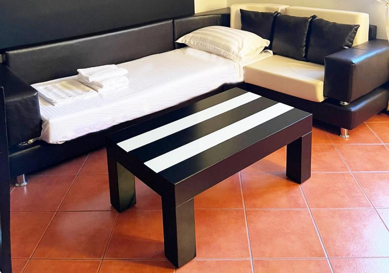 City Center Apartment Galeria 티라나 외부 사진